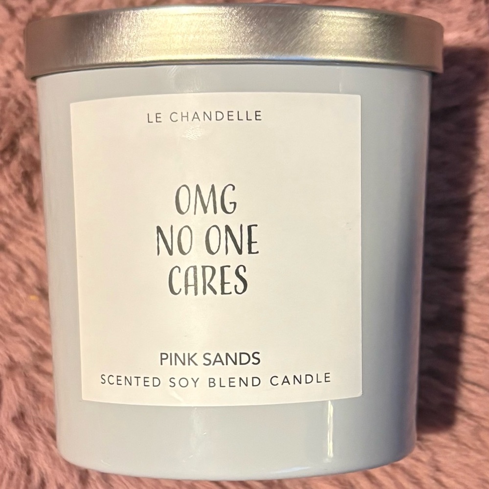 Pink Sands Scented Candle - Silver and White